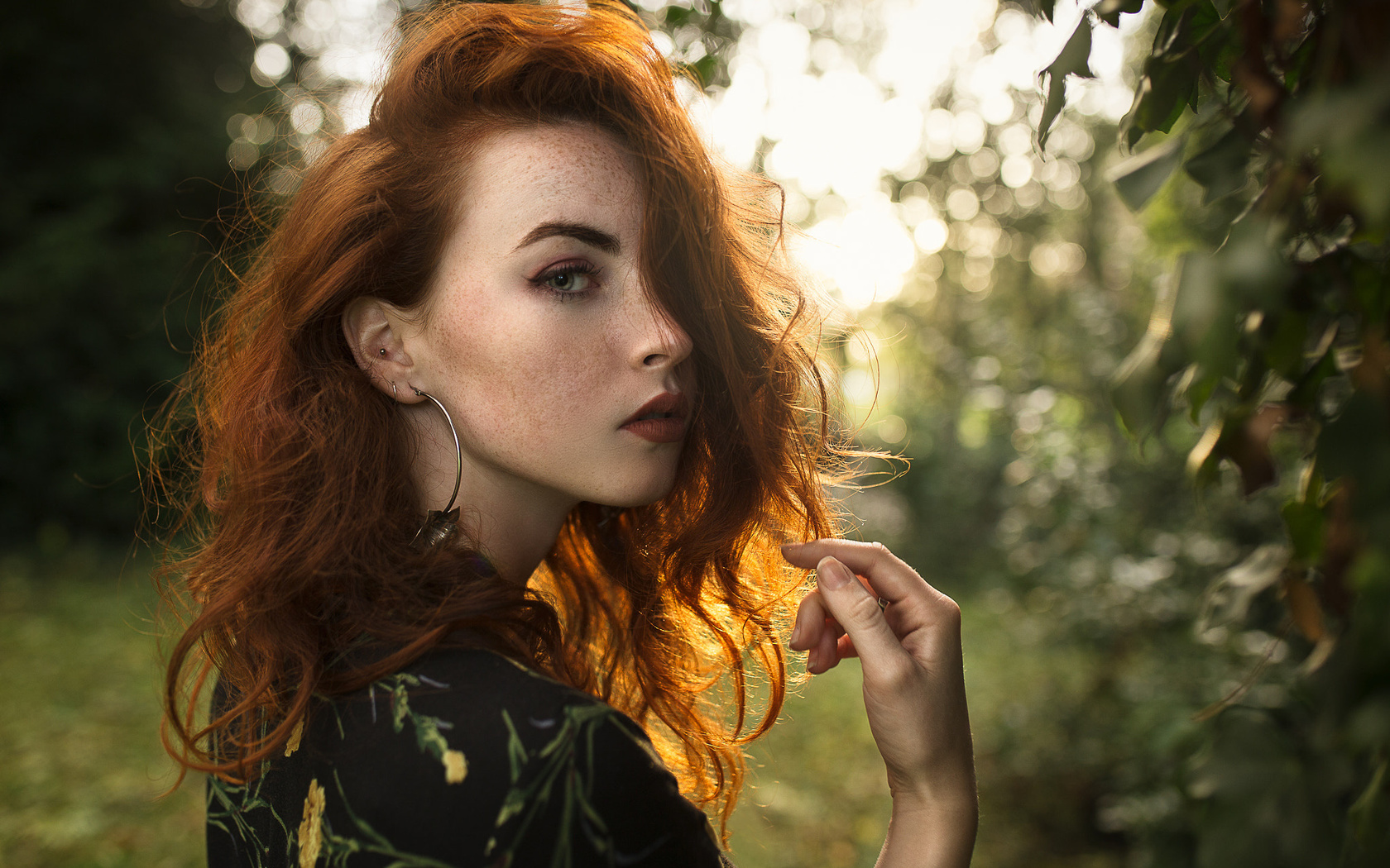 women, portrait, face, redhead, depth of field, women outdoors, freckles, vincent chassin