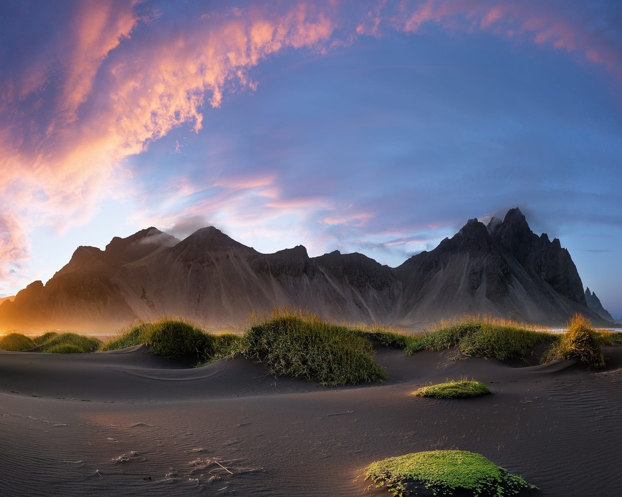  ,  stokksnes beach, iceland, cmoon view, ,,,