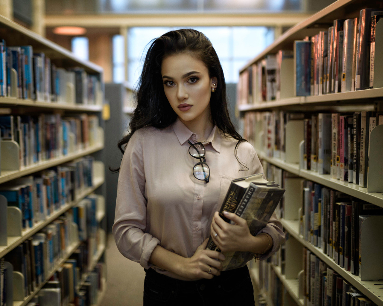 women, portrait, books, glasses, depth of field