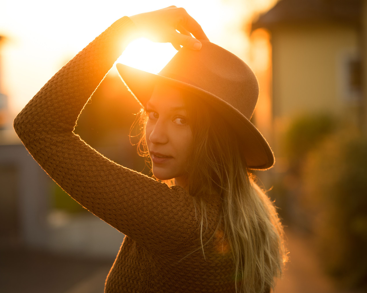 women, sunset, depth of field, blonde, hat, face, portrait, women outdoors