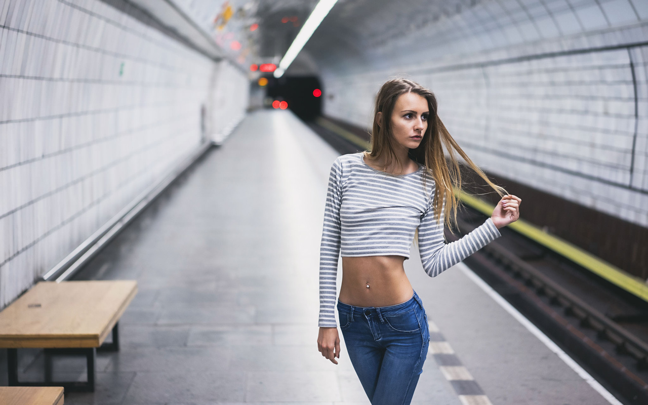 women, blonde, belly, skinny, looking away, jeans, portrait, pierced navel, depth of field