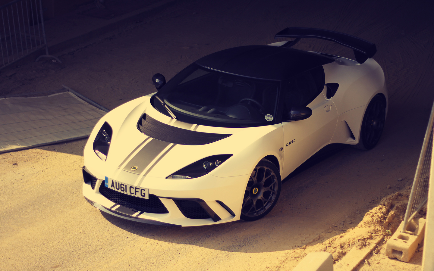 white, gte, front, lotus, hangar, sand, evora