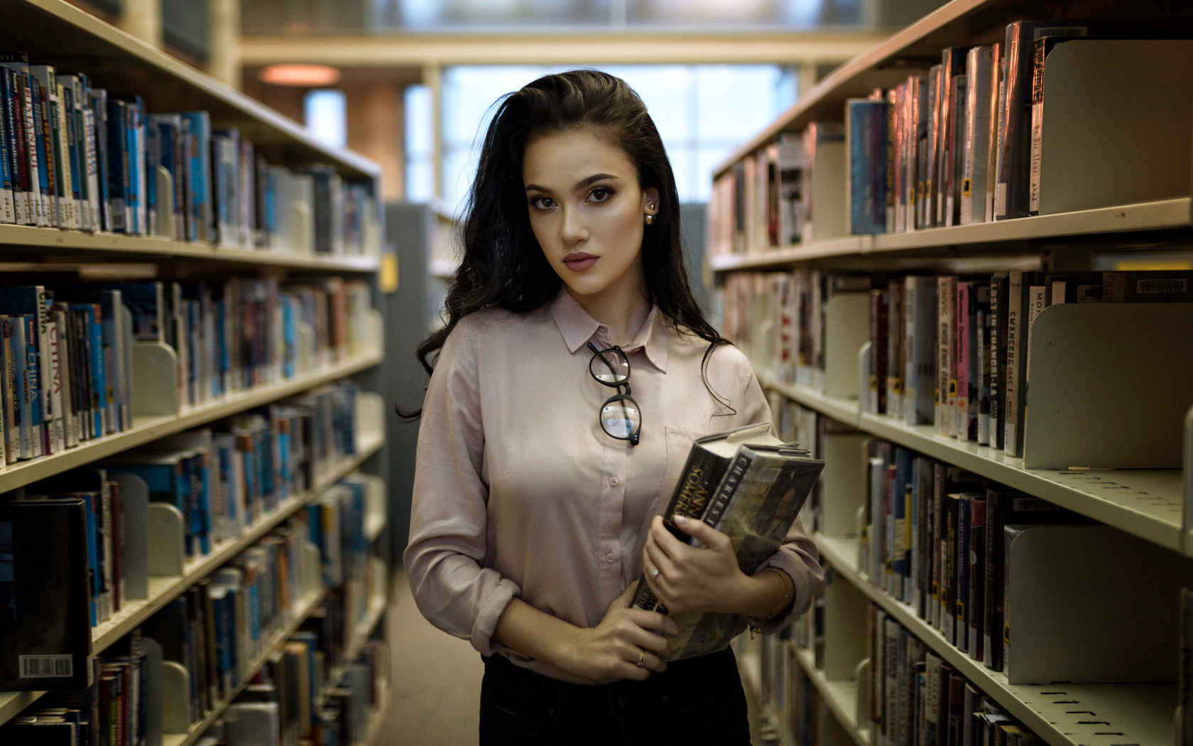 women, portrait, books, glasses, depth of field