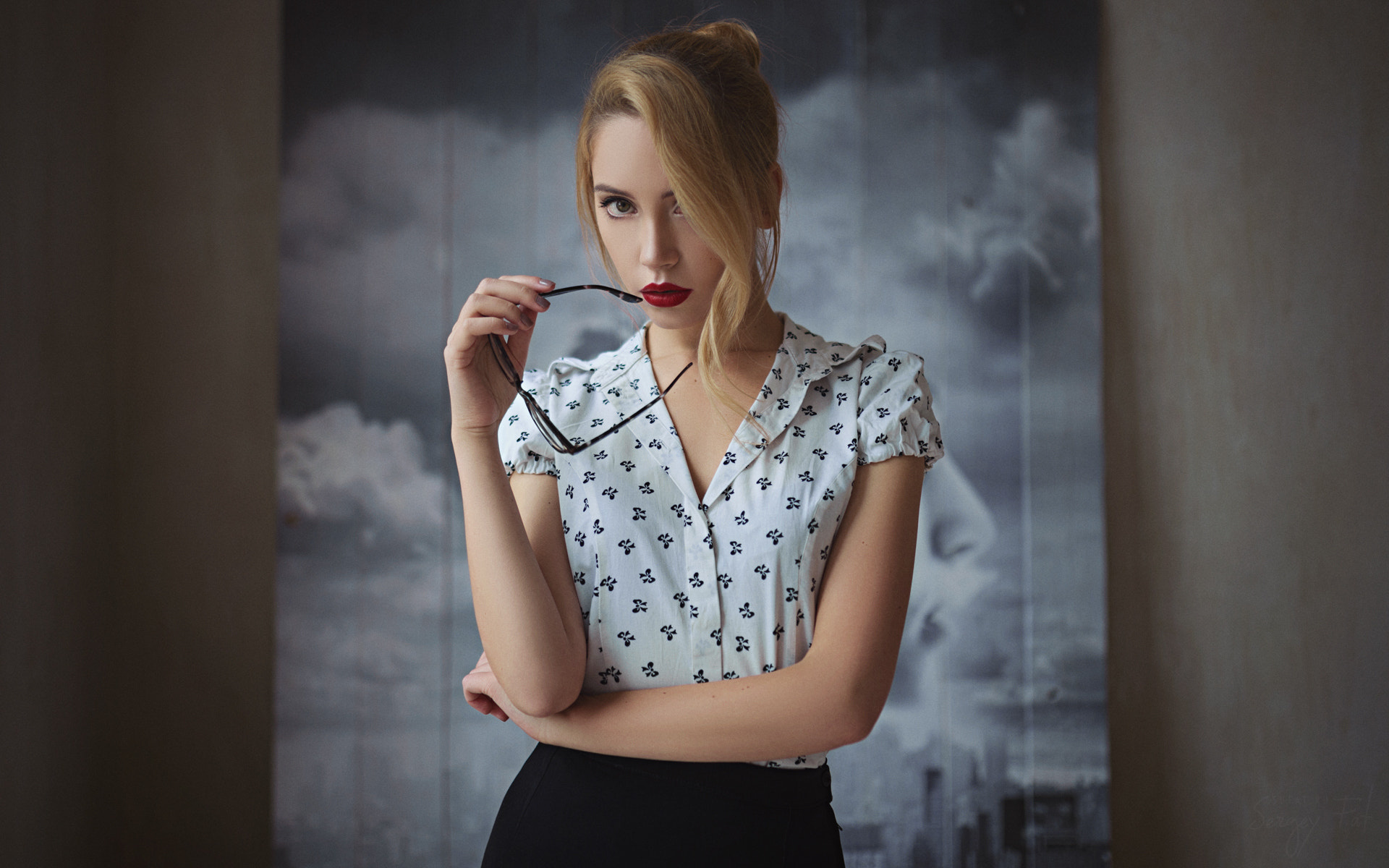 ksenia kokoreva, women, sergey fat, blonde, glasses, red lipstick, portrait