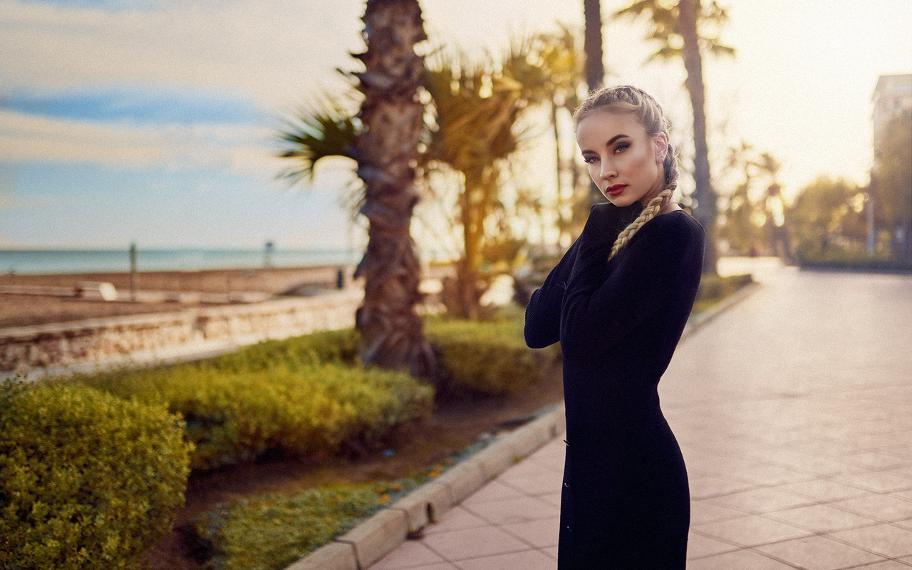 women, blonde, portrait, black dress, red lipstick, sea, palm trees, women outdoors, depth of field