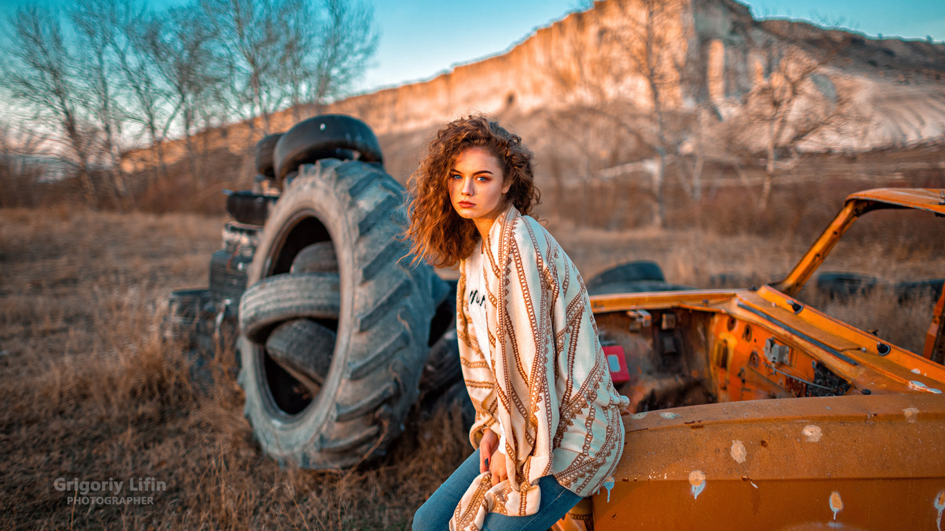 women, grigoriy lifin, women outdoors, tires, portrait, blue eyes, depth of field, jeans,  