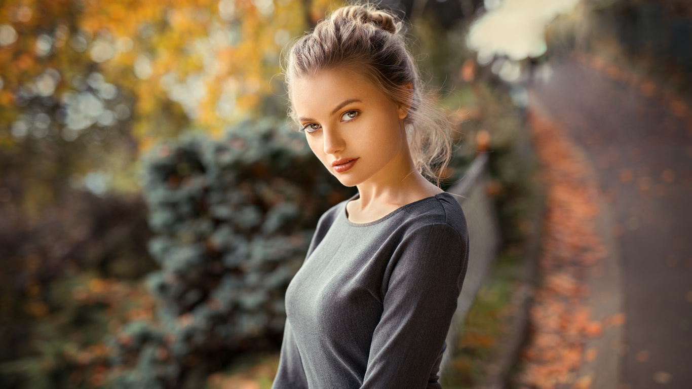 women, blonde, face, bokeh, depth of field, red lipstick, road, portrait