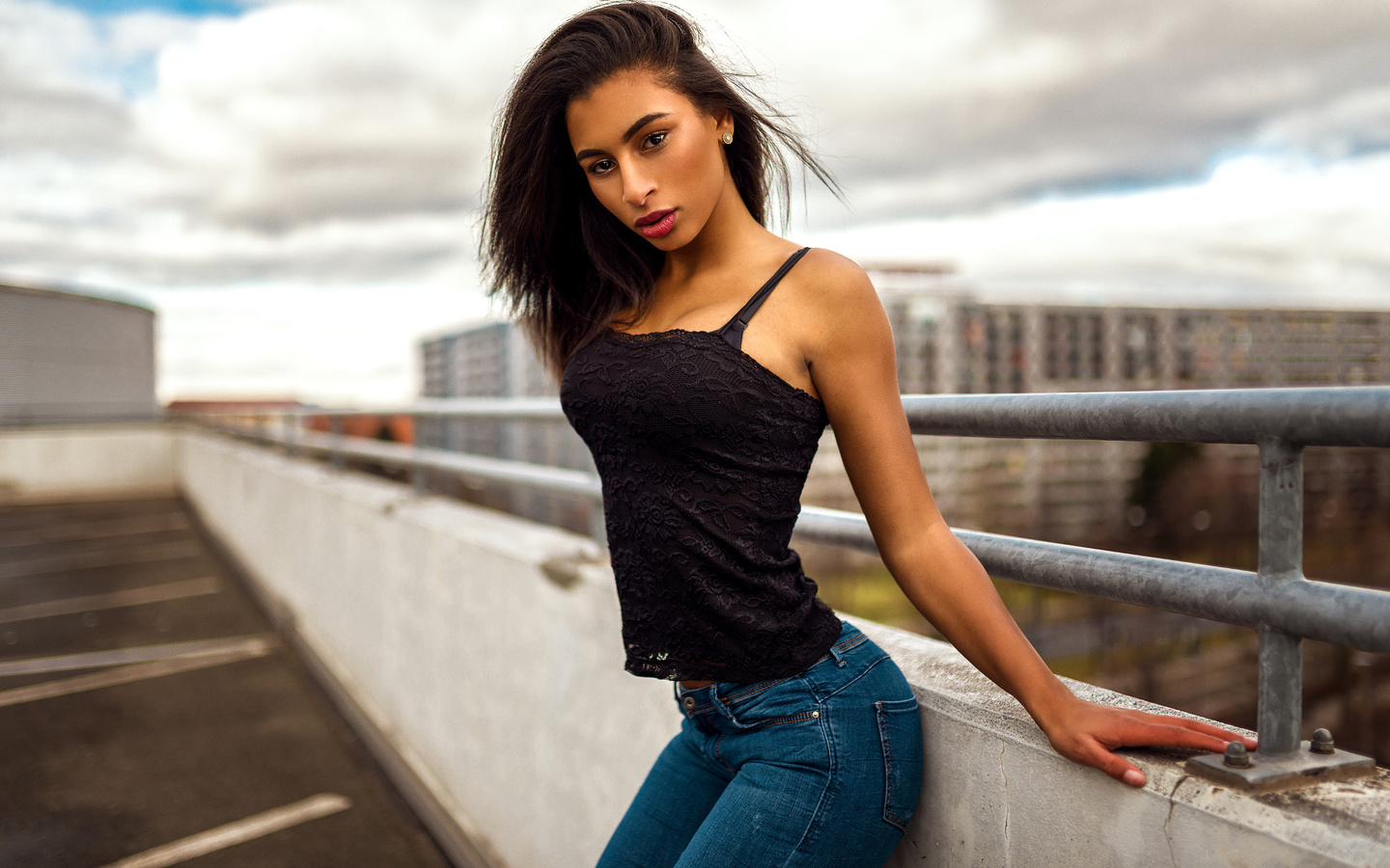 women, miro hofmann, tanned, women outdoors, red lipstick, jeans, depth of field, building