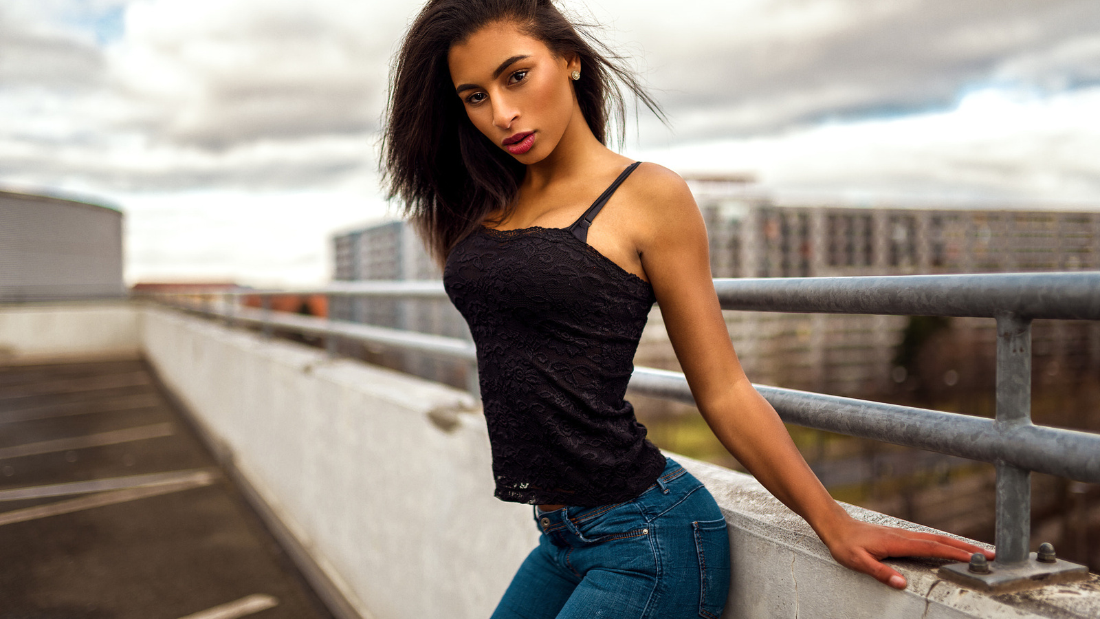 women, miro hofmann, tanned, women outdoors, red lipstick, jeans, depth of field, building