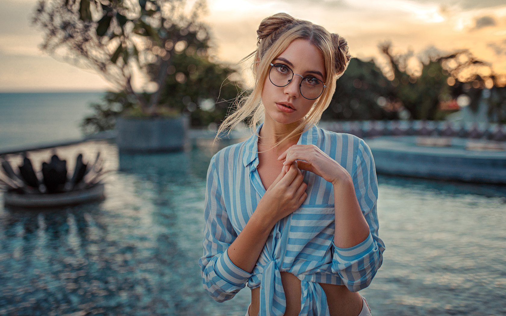 ksenia kokoreva, women, hairbun, portrait, depth of field, blonde, women outdoors, 