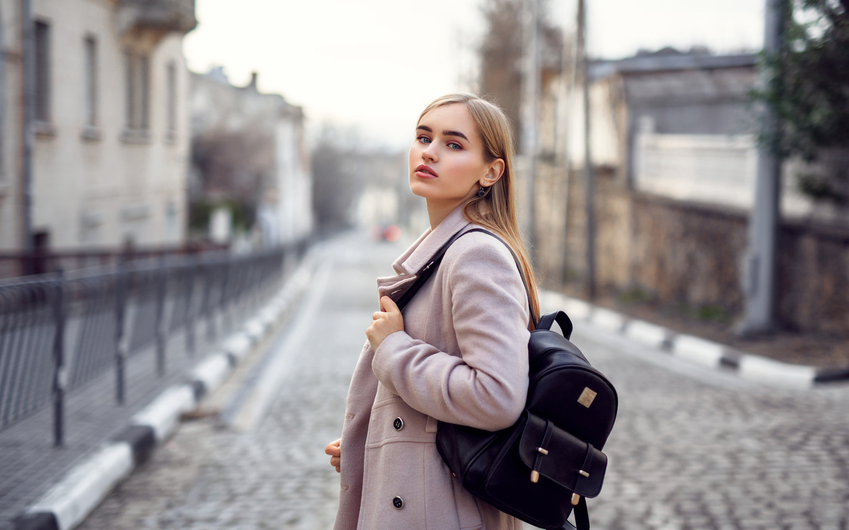 women, portrait, handbags, blonde, depth of field, road, women outdoors