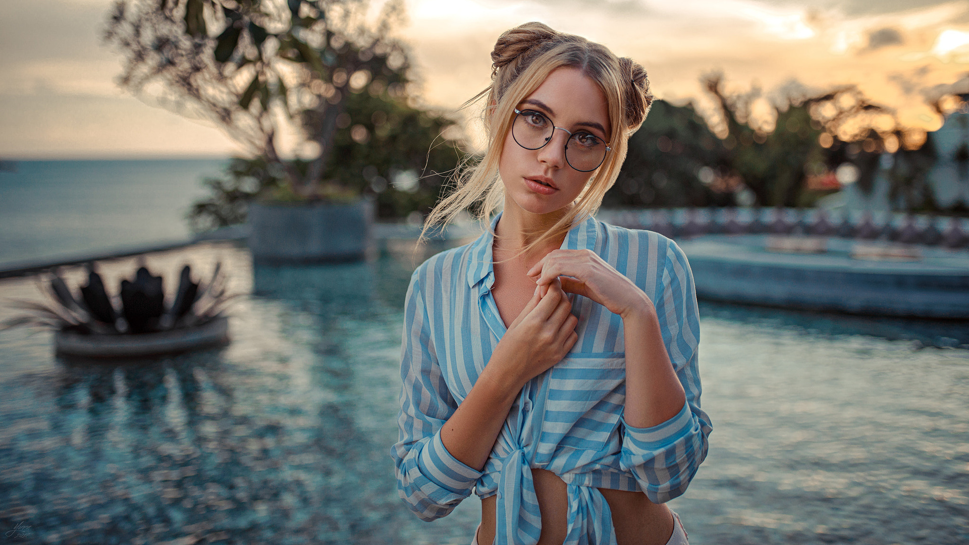 ksenia kokoreva, women, hairbun, portrait, depth of field, blonde, women outdoors, 