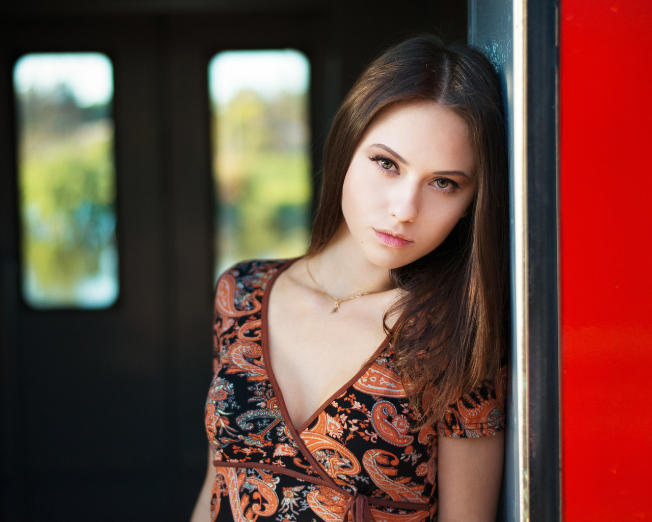 catherine timokhina, women, maxim maximov, portrait, necklace