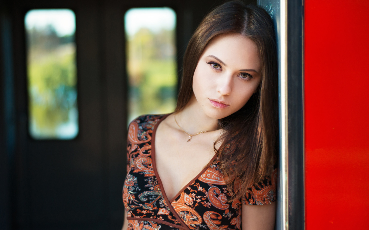 catherine timokhina, women, maxim maximov, portrait, necklace