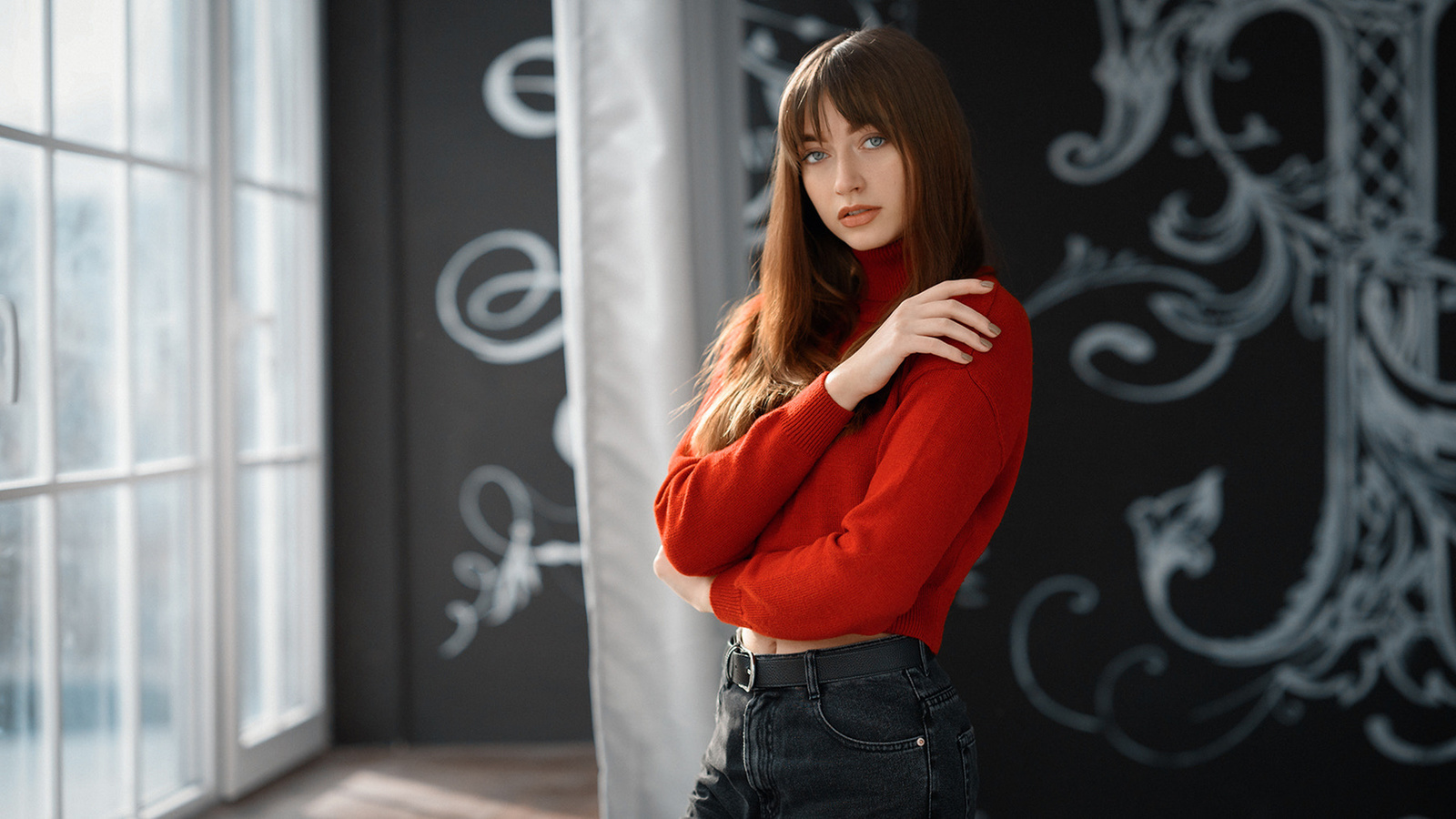 women, portrait, painted nails, depth of field, belt