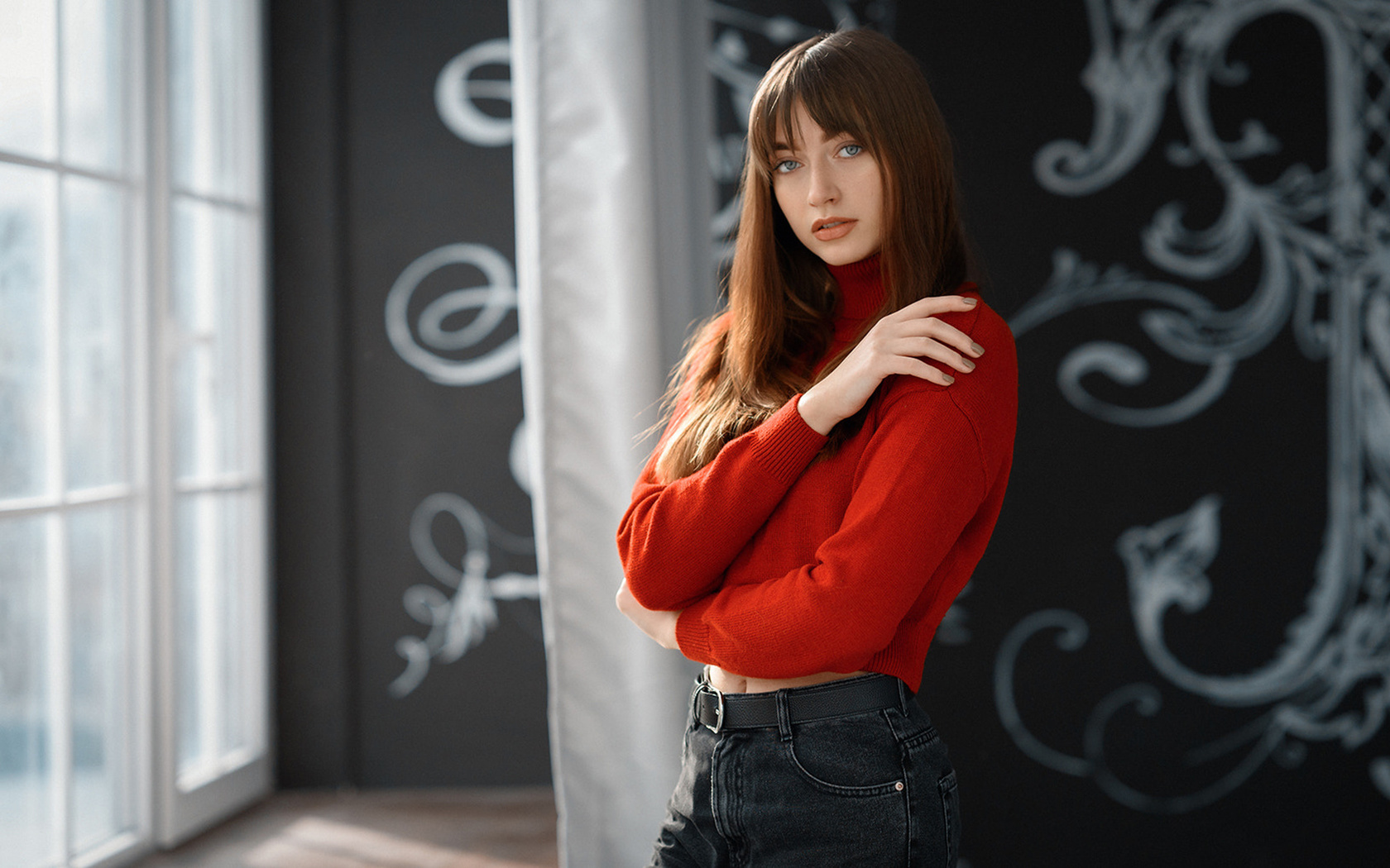 women, portrait, painted nails, depth of field, belt