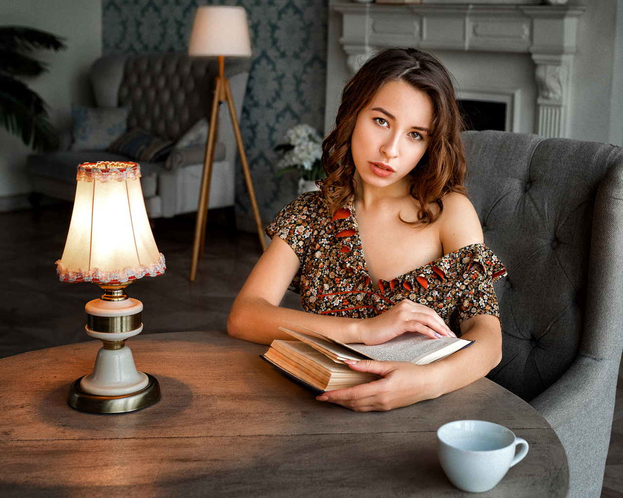 women, sitting, lamp, table, cup, portrait, books