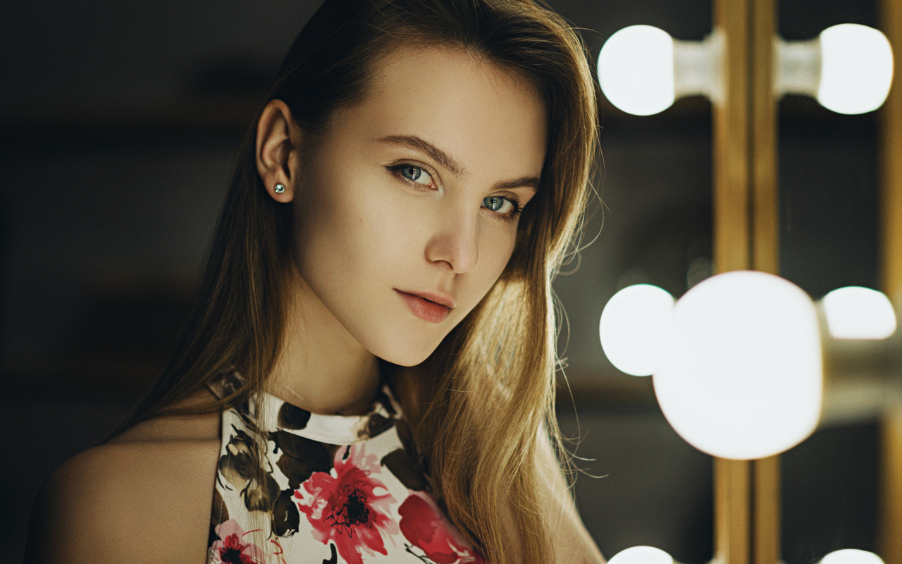 women, sergey fat, blonde, gray eyes, face, portrait, mirror, light bulb