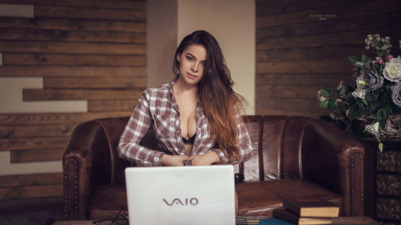 women, plaid shirt, vaio, laptop, black bras, couch, portrait, sitting, smiling, books, brunette