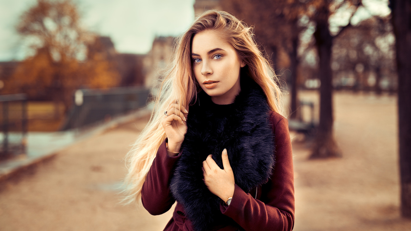 women, lods franck, portrait, blonde, blue eyes, trees, fur, depth of field, women outdoors