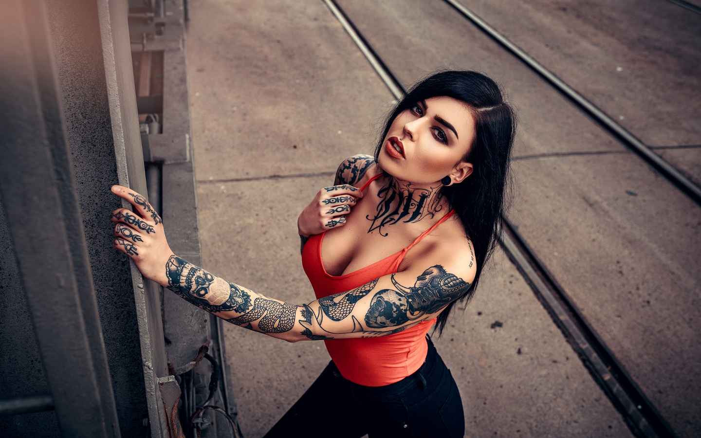 women, portrait, tattoo, red lipstick, piercing, jeans, black hair