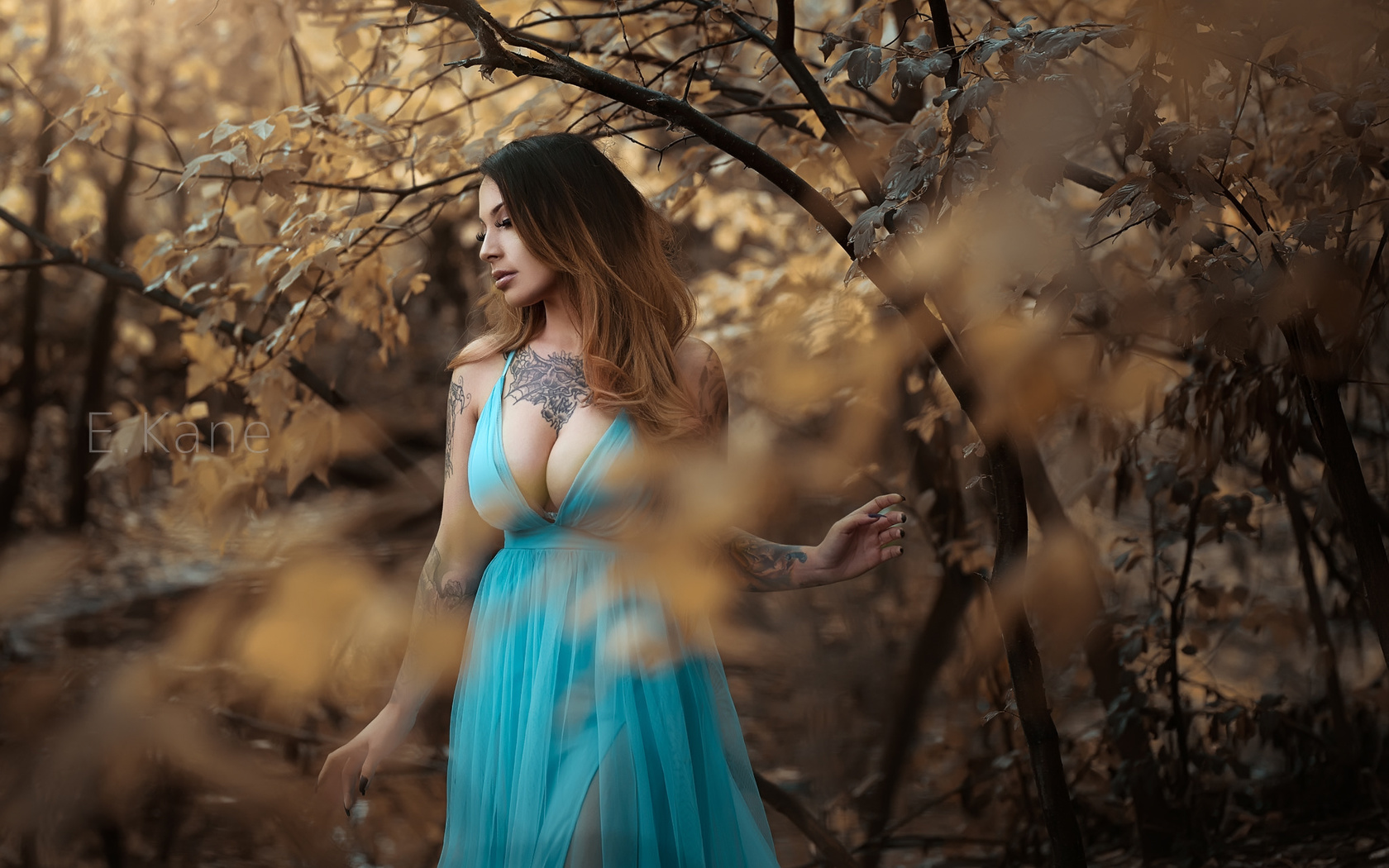 women, brunette, depth of field, big boobs, painted nails, blue dress, women outdoors, cleavage, looking away, tattoo