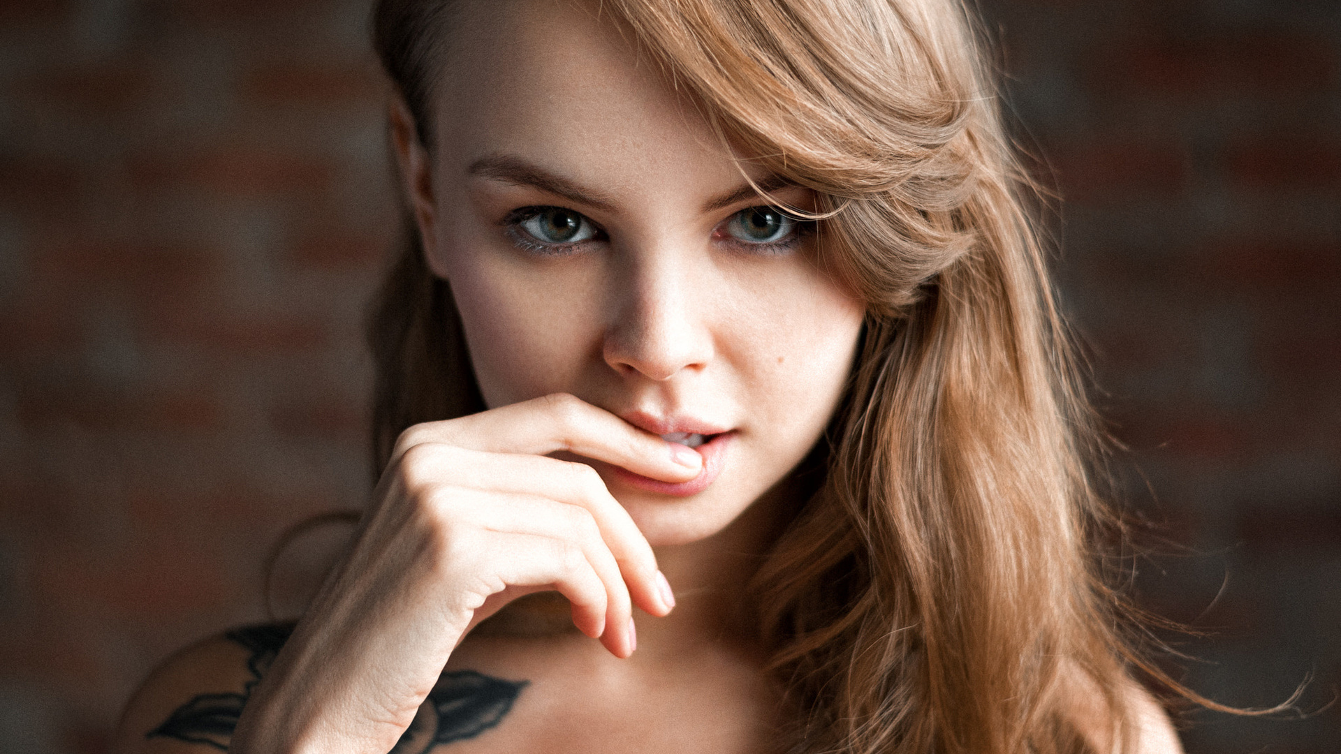 women, anastasia scheglova, tattoo, finger on lips, blonde, face, portrait