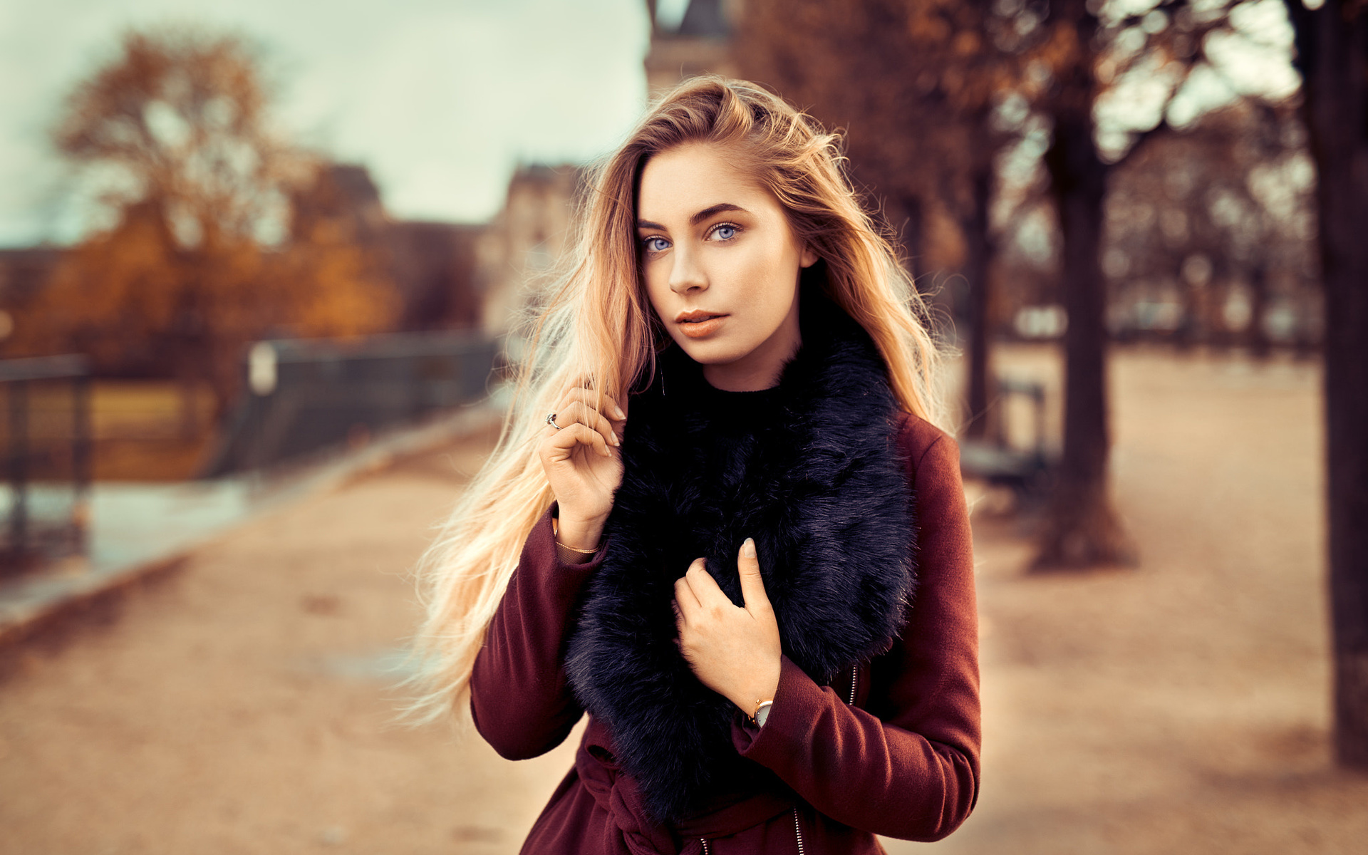 women, lods franck, portrait, blonde, blue eyes, trees, fur, depth of field, women outdoors