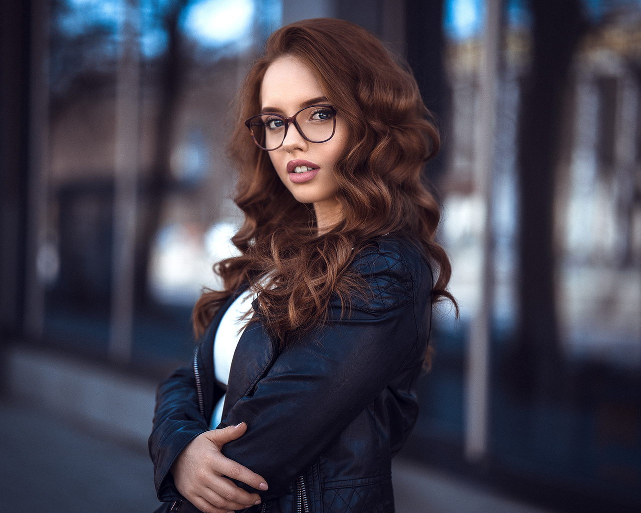 women, portrait, pink lipstick, leather jackets, women with glasses