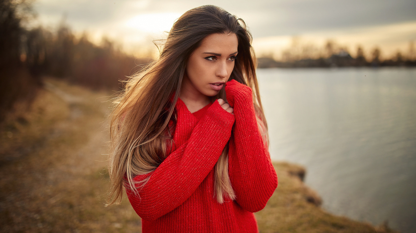 women, portrait, blonde, river, depth of field, women outdoors, pink lipstick, looking away