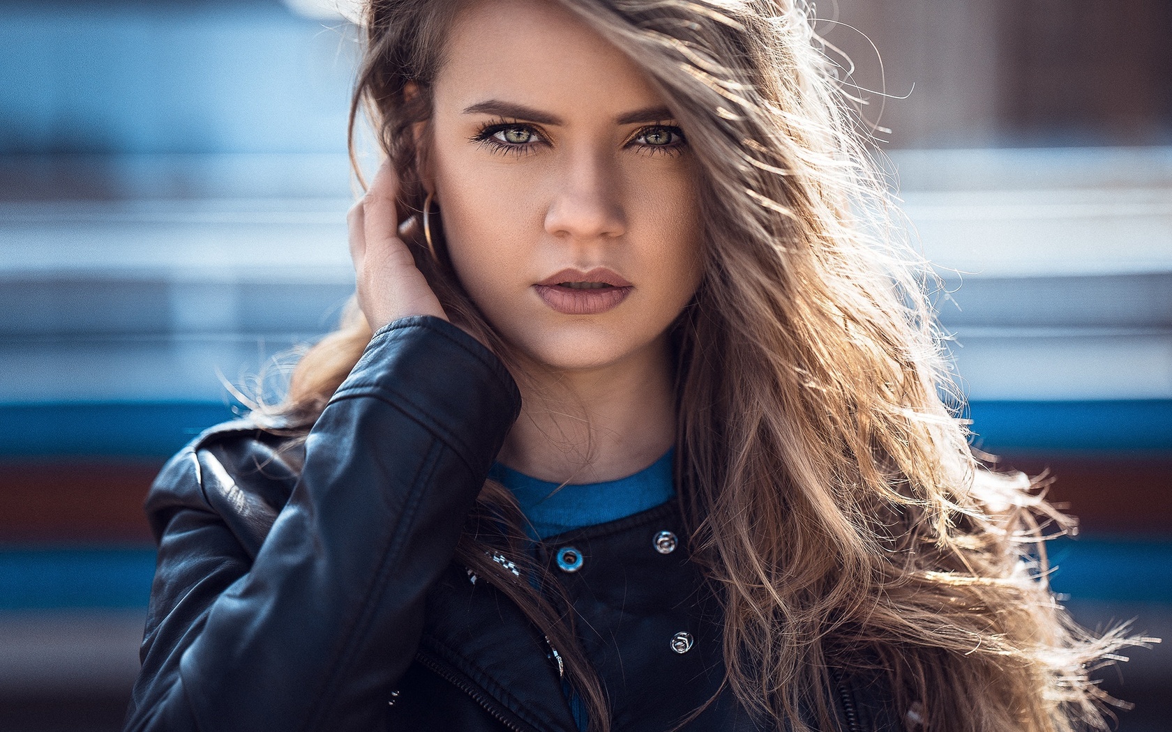 model, anatoly oskin, green eyes, t-shirt, open mouth, wavy hair, leather jackets, brunette, photographer, girl, fac