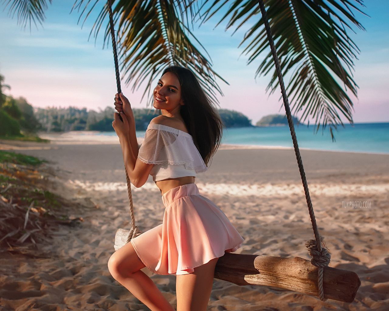 galina dubenenko, women, beach, sand, women outdoors, portrait, skirt, sea, tanned, bare shoulders, smiling