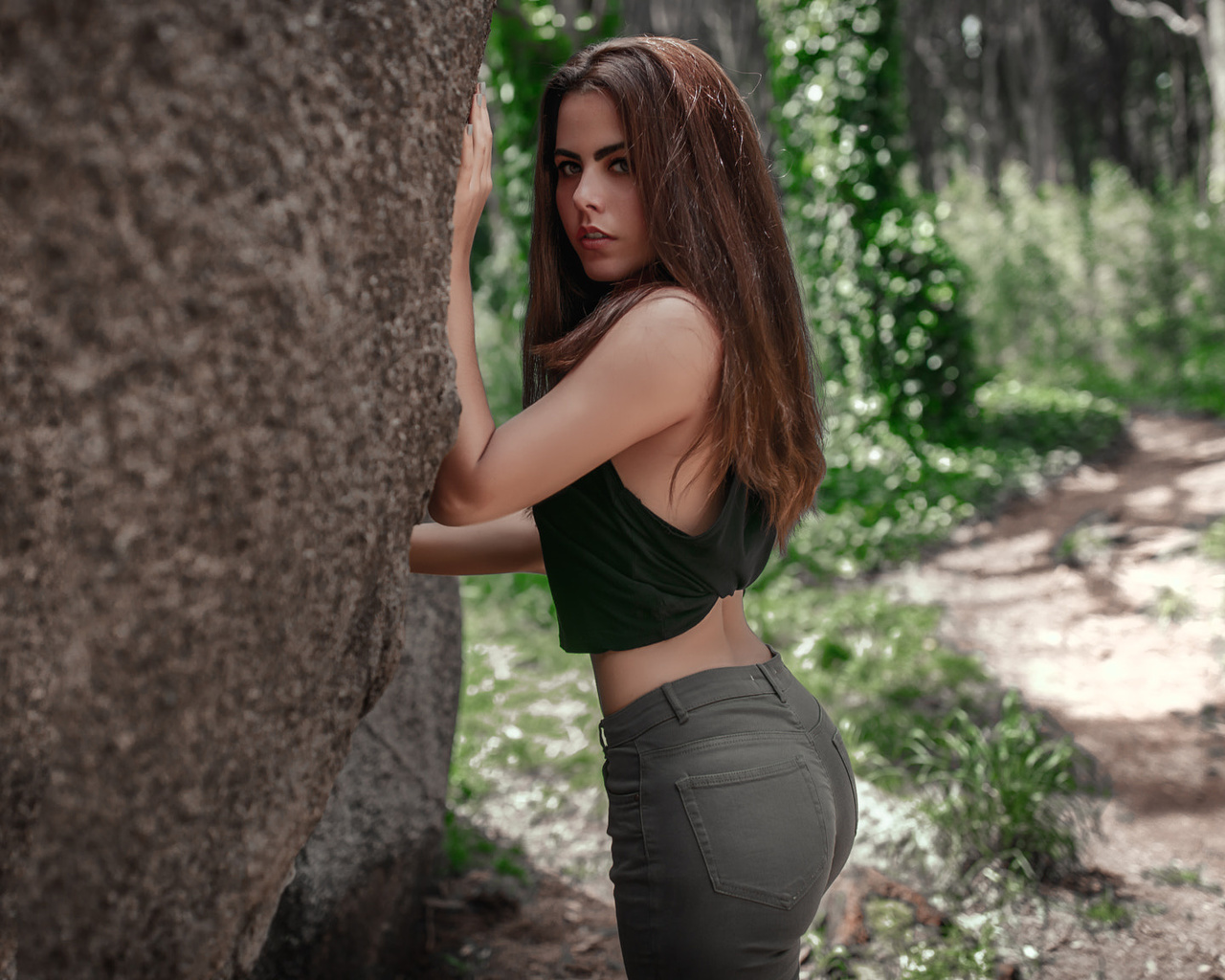 women, jeans, portrait, brunette, depth of field, women outdoors