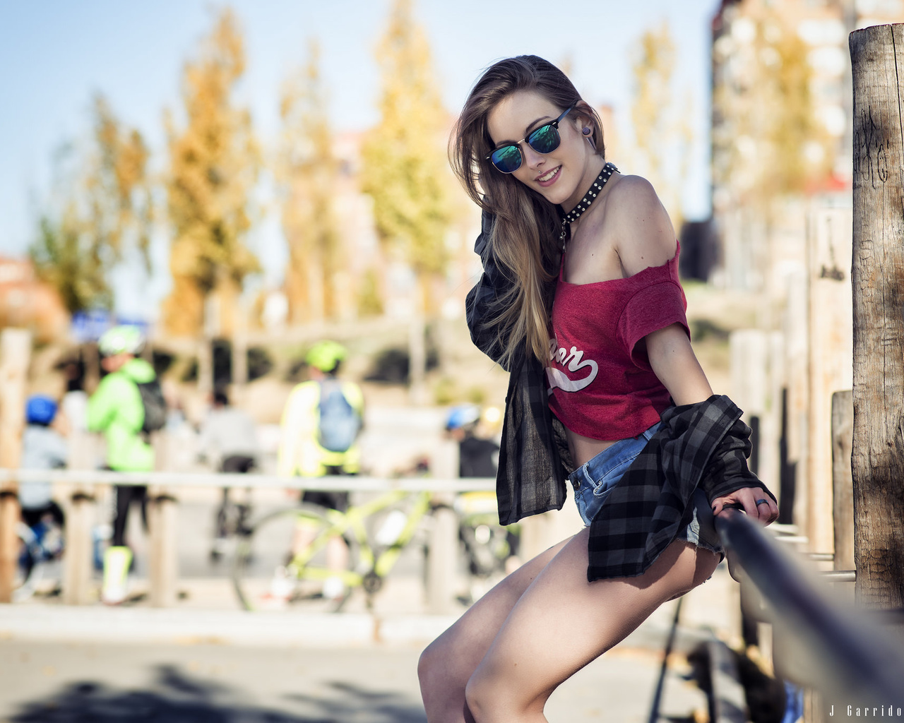 women, blonde, jean shorts, sunglasses, plaid shirt, ass, brunette, smiling, women outdoors, piercing, bare shoulders