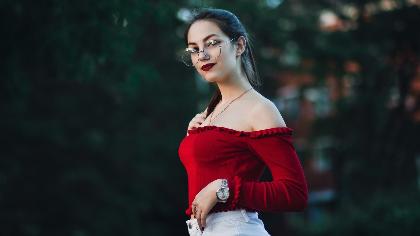 women, portrait, red lipstick, women with glasses, women outdoors, bare shoulders, pants, necklace, smiling, depth of field, black nails, eyeliner