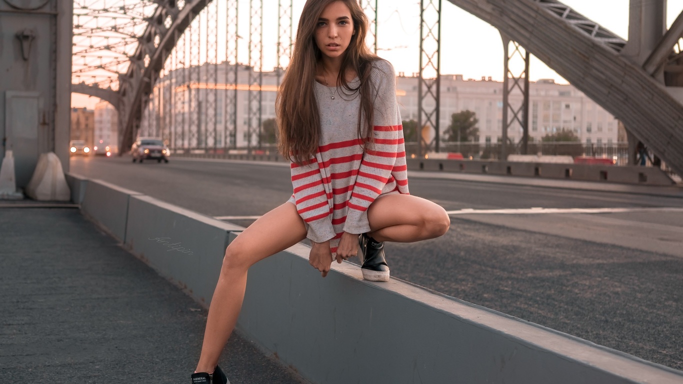 women, portrait, sneakers, bridge, women outdoors, skinny, necklace, tanned