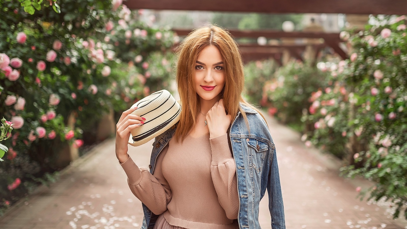 women, portrait, hat, kristina kardava, smiling, women outdoors, necklace, depth of field