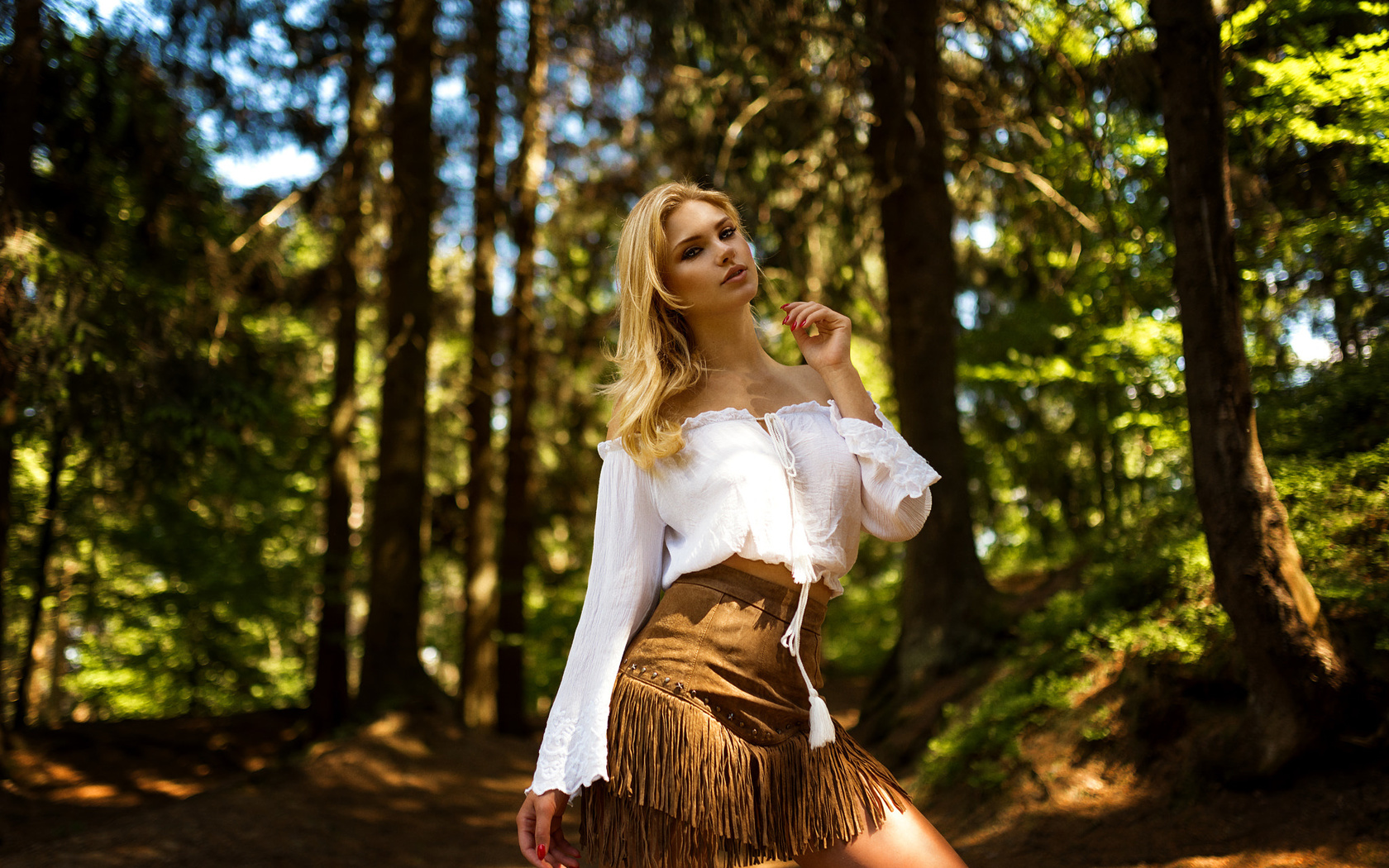 women, tanned, blonde, miro hofmann, women outdoors, trees, skirt, portrait, red nails, bare shoulders