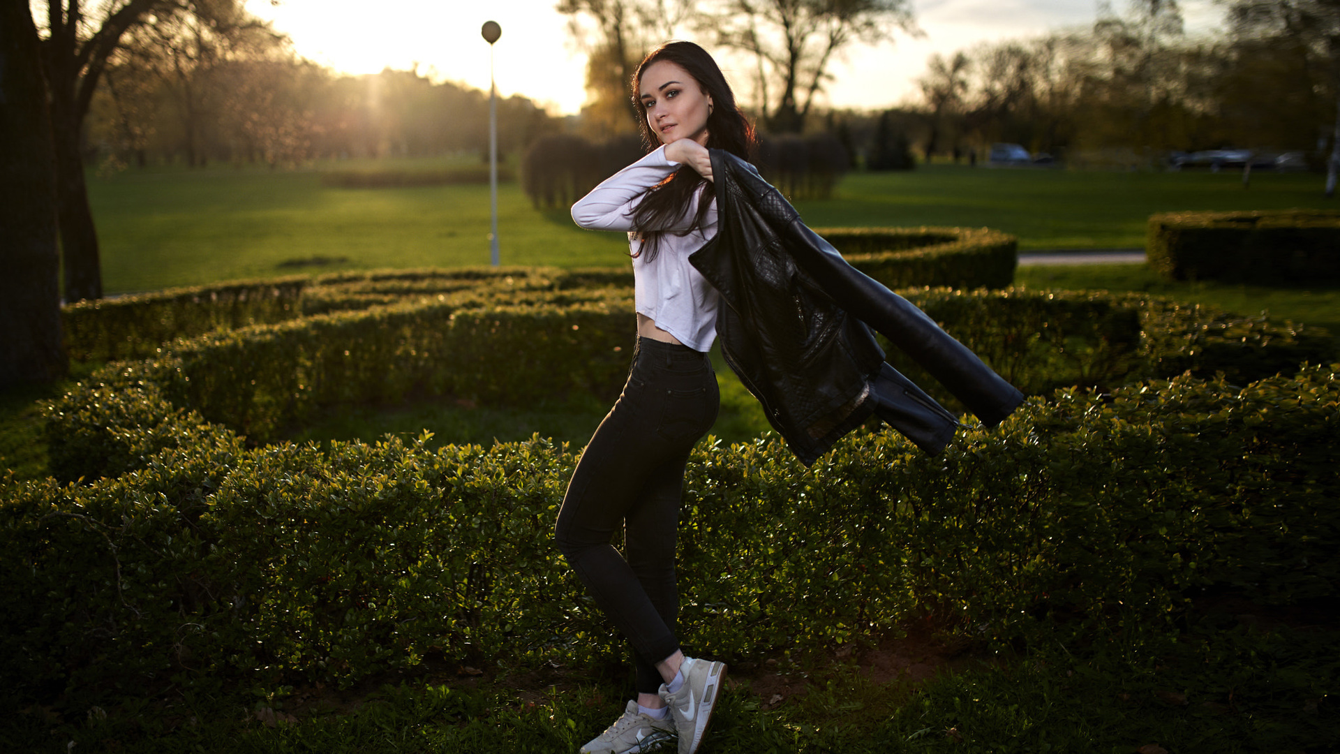 women, jeans, sneakers, nike, smiling, leather jackets, trees, women outdoors, sunset