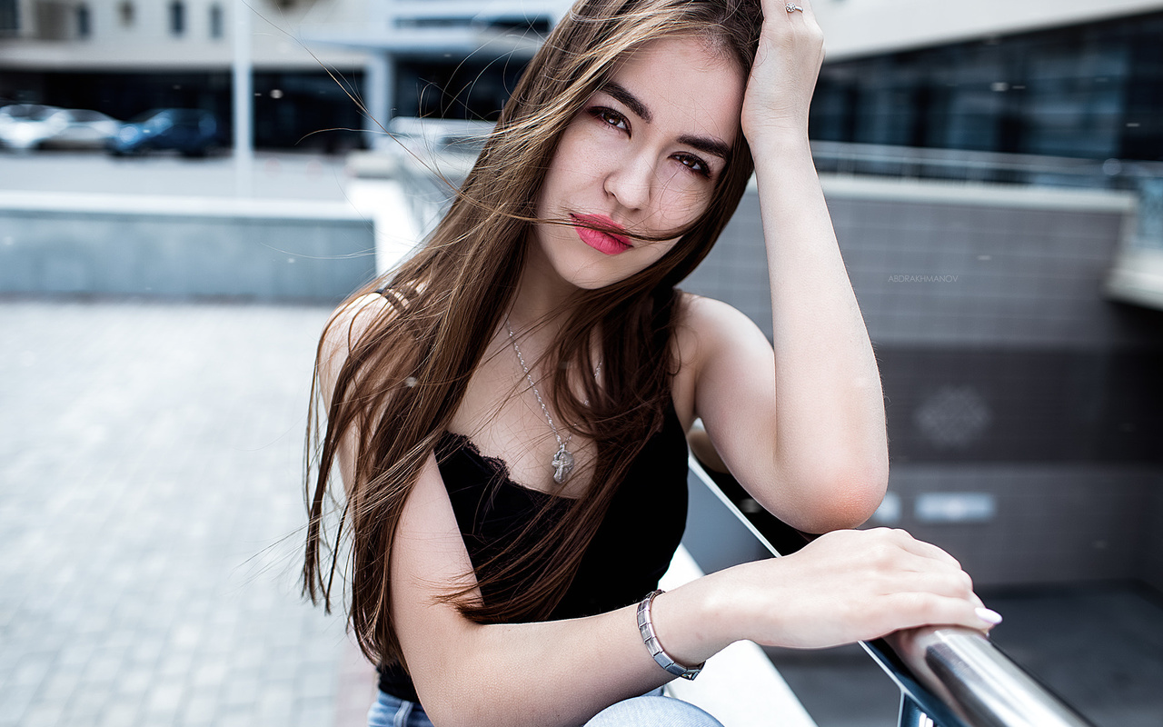 women, face, portrait, necklace, women outdoors, jeans, lenar abdrakhmanov