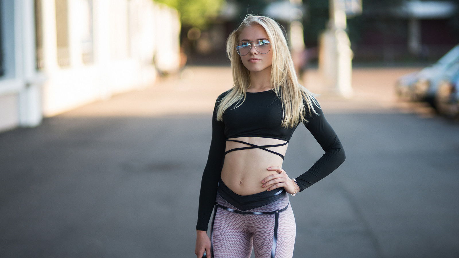 women, blonde, belly, sportswear, women with glasses, portrait, women outdoors, depth of field, eugeni kireikin