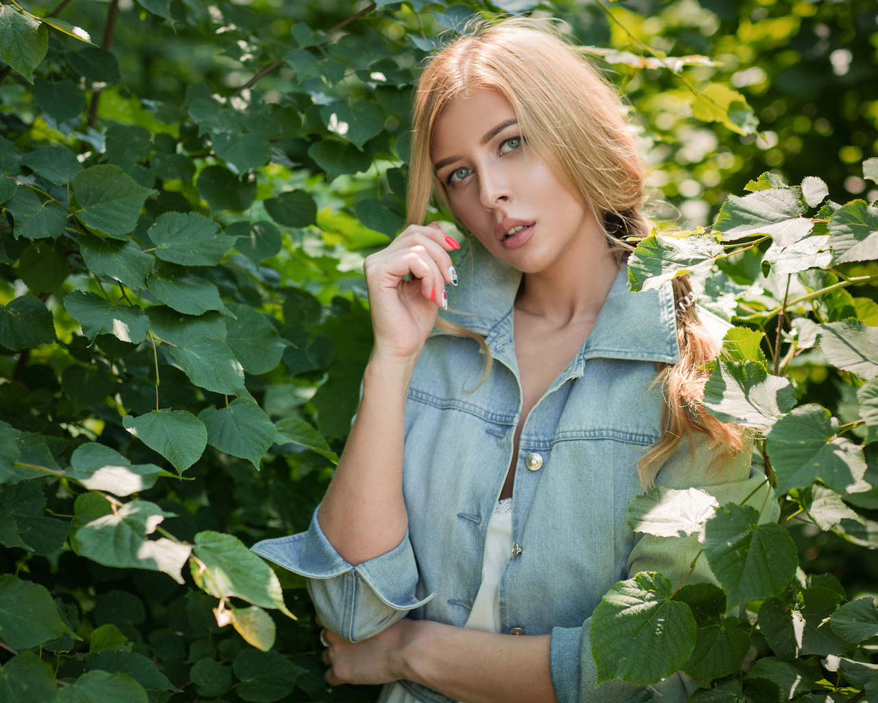 women, blonde, portrait, denim, women outdoors, painted nails