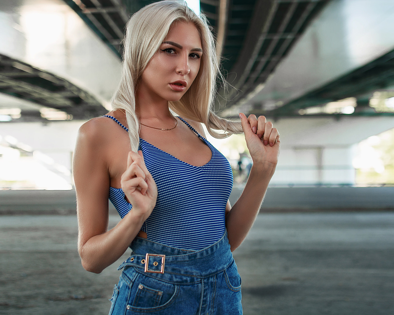 women, blonde, eyeliner, portrait, denim