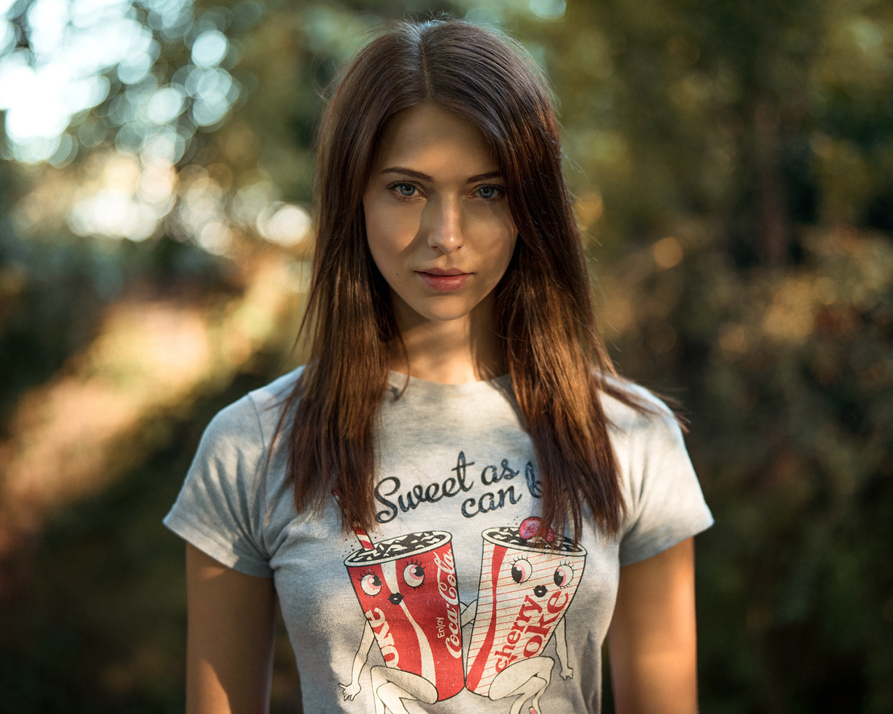 laura franziska, women, martin kuhn, women outdoors, t-shirt, portrait