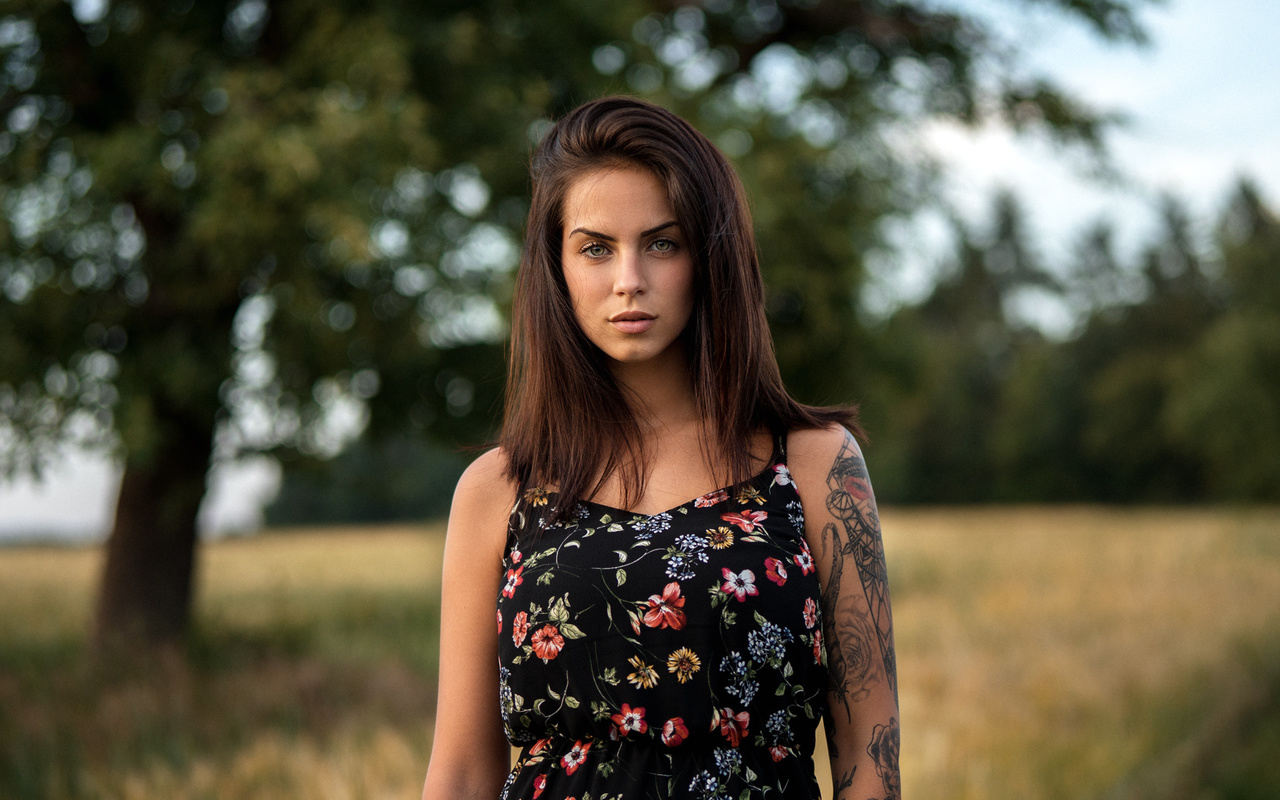 marlen valderrama alvarez, women, martin kuhn, women outdoors, tattoo, trees, portrait