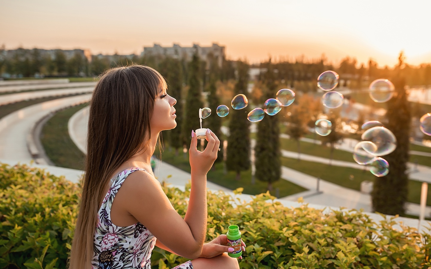 women, portrait, dress, long hair, women outdoors, bubbles, galitsky park, park, pink nails, sunset