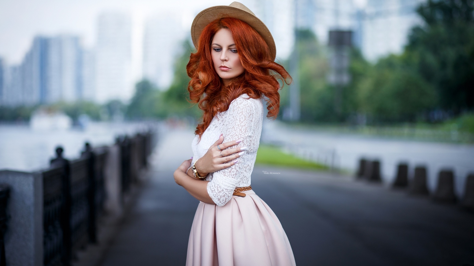 women, redhead, maksim romanov, portrait, women outdoors, hat, arms crossed