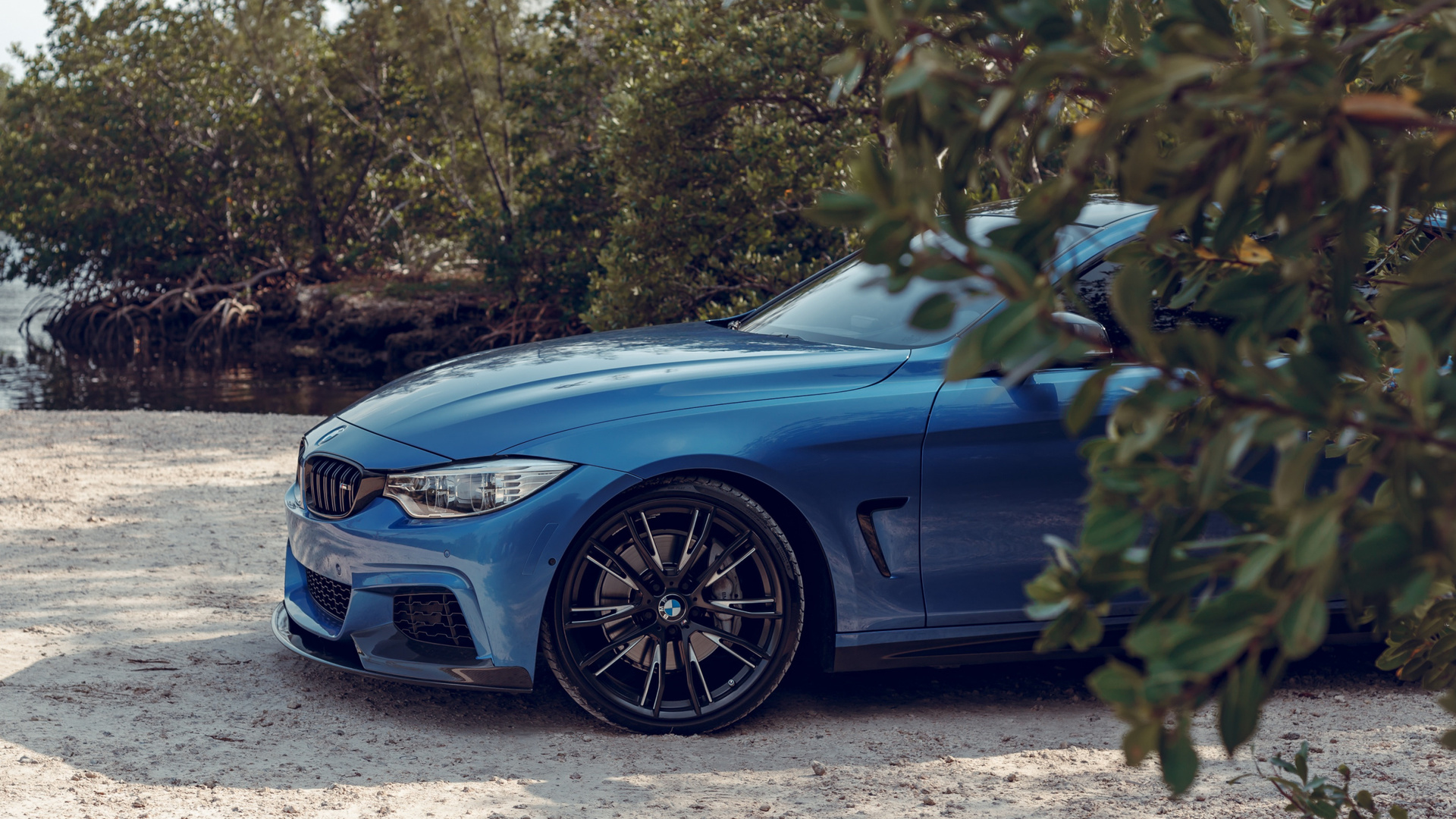 Bmw m3 f80 обои на телефон