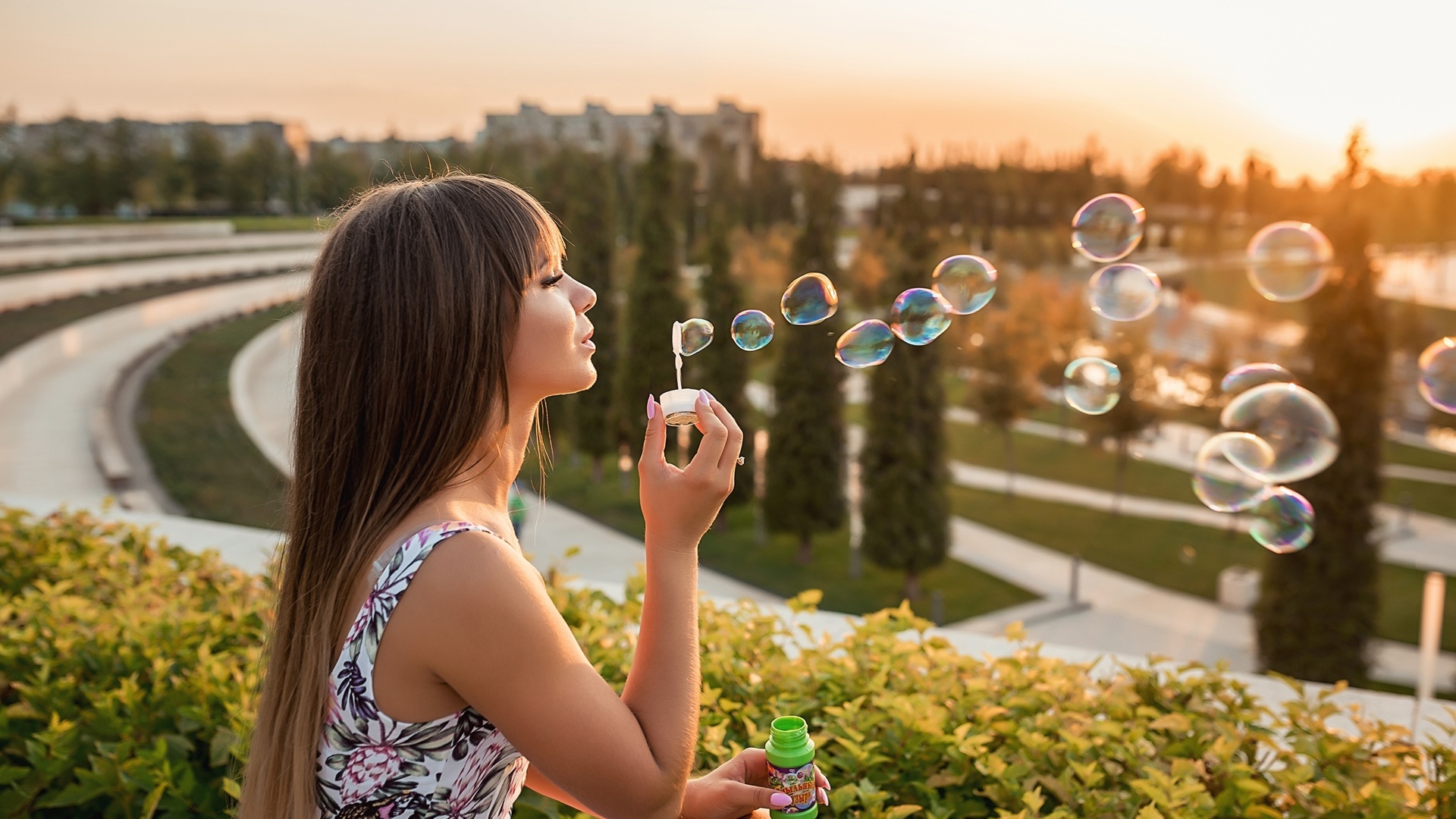 women, portrait, dress, long hair, women outdoors, bubbles, galitsky park, park, pink nails, sunset