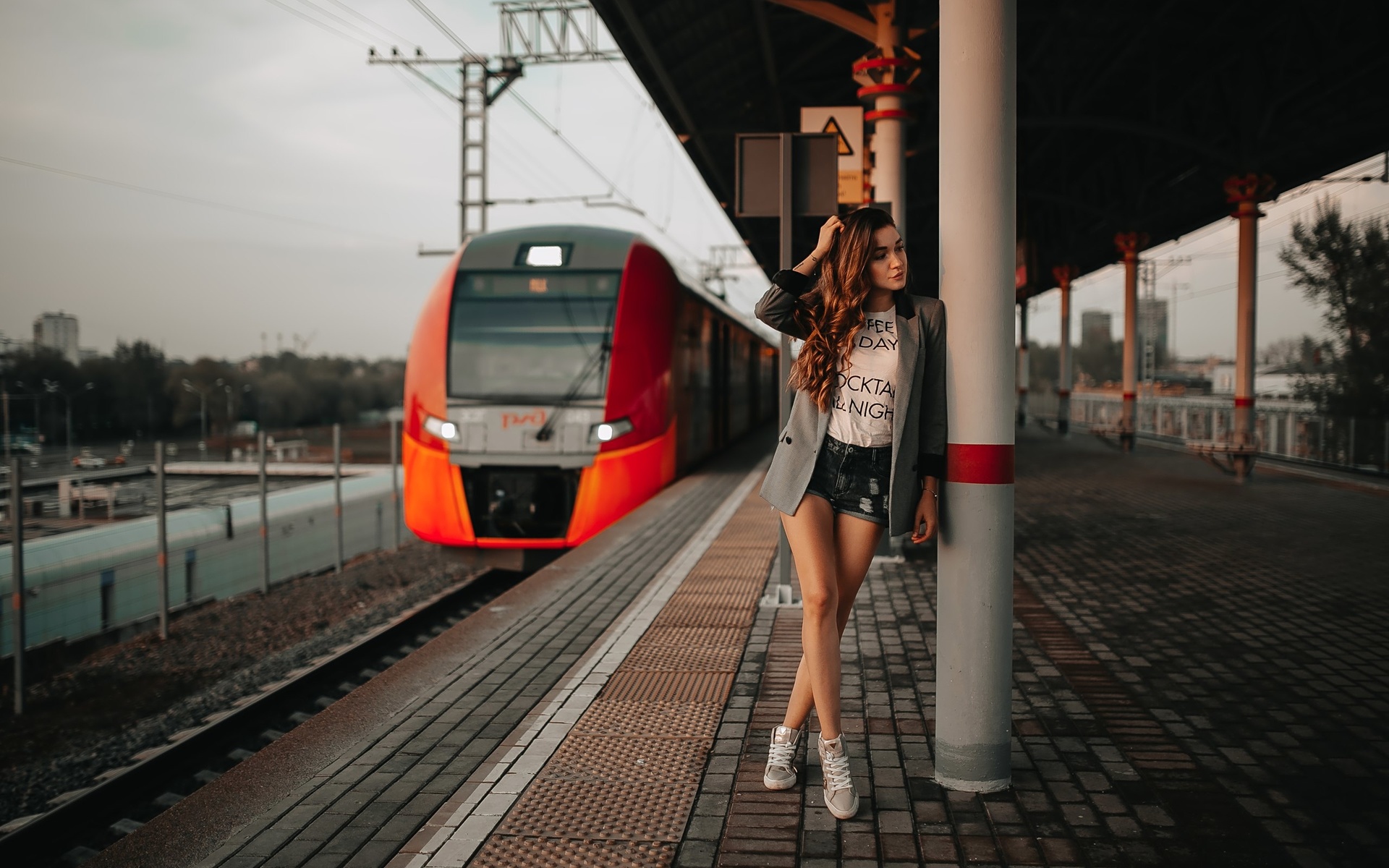 women, tanned, train station, portrait, jean shorts, train, sneakers